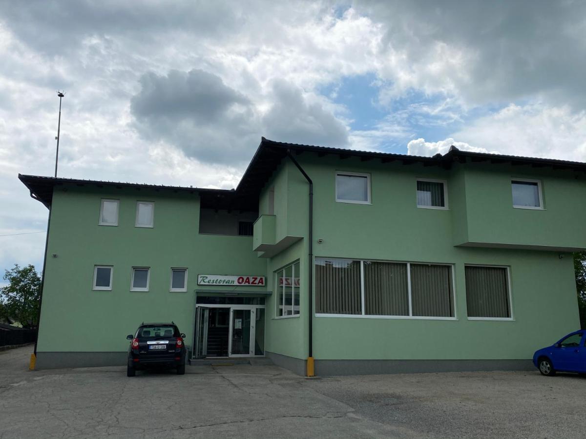 Motel Oaza Cazin Exteriör bild